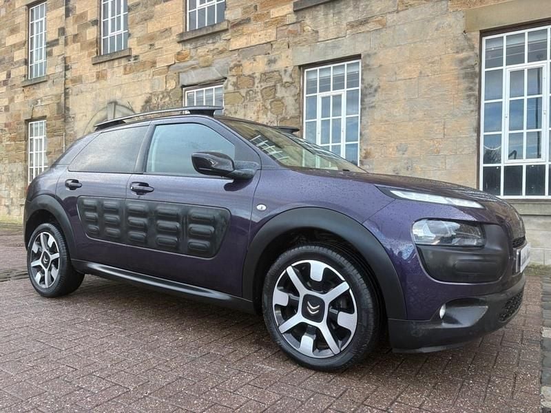Used Citroën C4 Cactus Flair 2015 Mauve/purple Hatchback