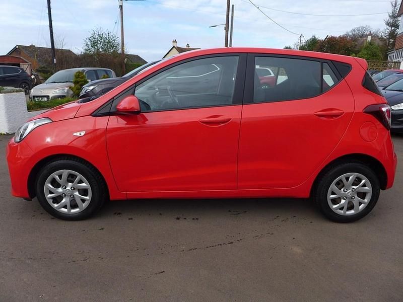 Usado Hyundai i10 SE 2019 Vermelho Citadino
