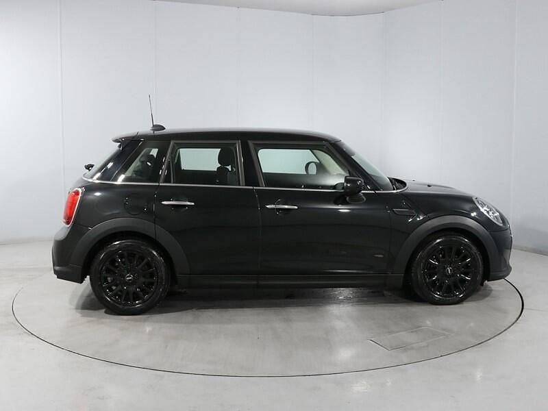 Used Mini Cooper Classic 134 HP (98 kW) 2023 Black Hatchback