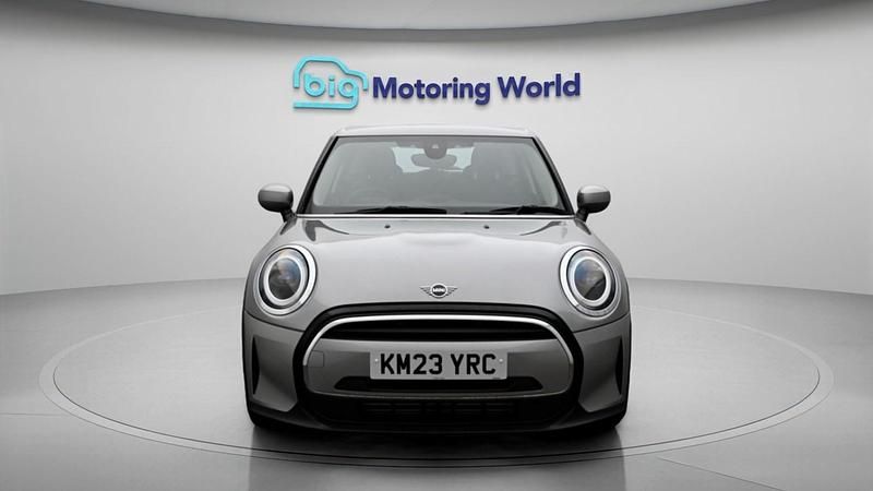 Used Mini Cooper Classic 136 HP (100 kW) 2022 Silver Hatchback