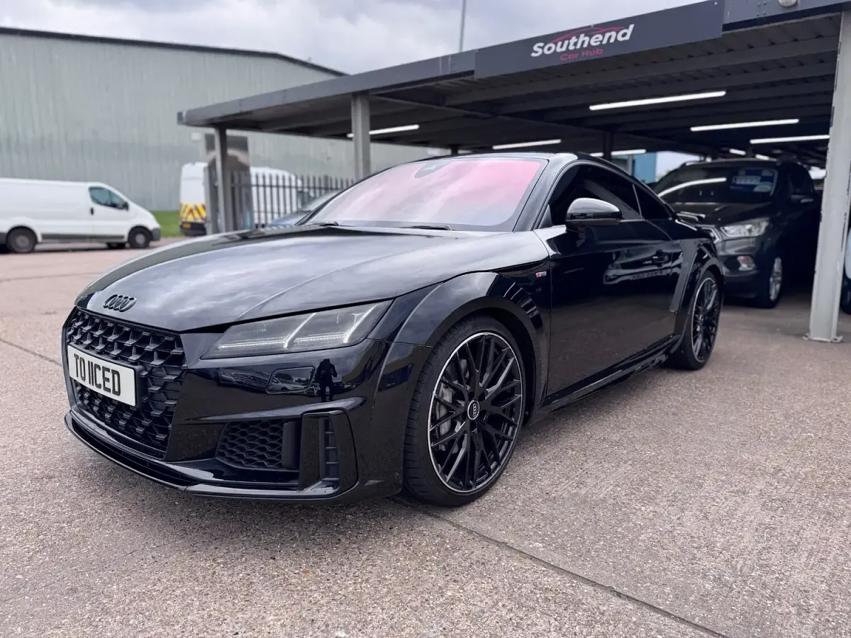 Begagnad Audi TT Black Edition 245 HK (180 kW) 2021 Svart Sportkupé