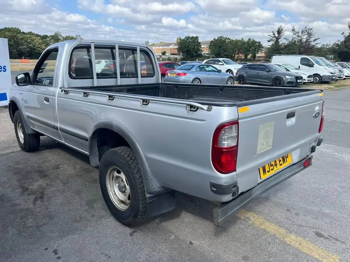 Used Ford Ranger 109 HP (80 kW) 2004 Silver Pickup