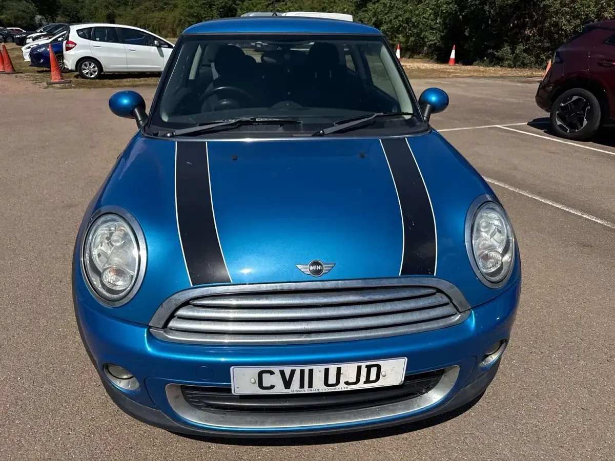 Used Mini ONE Hatch 98 HP (72 kW) 2011 Blue Hatchback