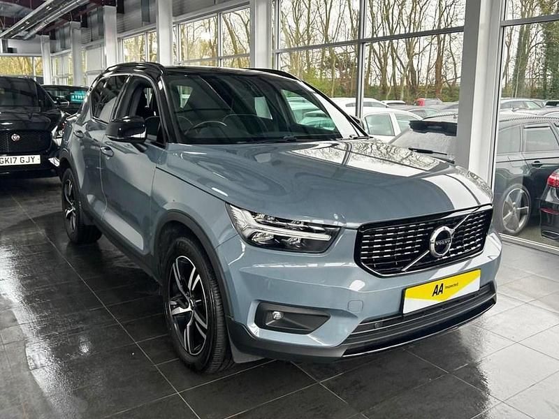 Used Volvo XC40 R-Design 163 HP (119 kW) 2021 Grey SUV