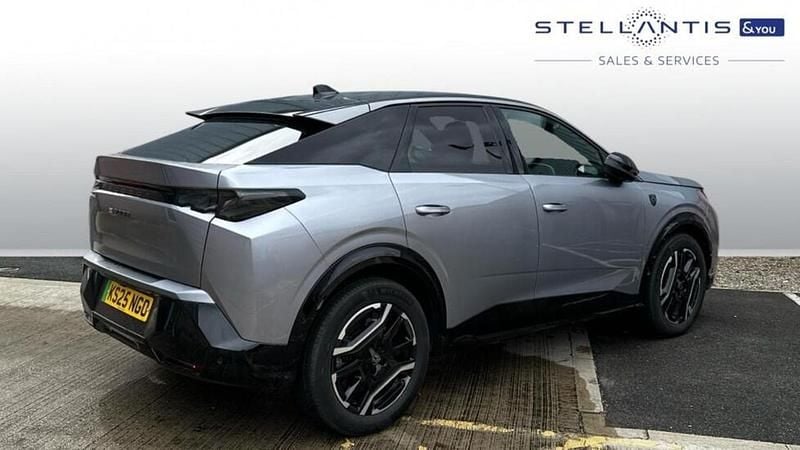 Used Peugeot e-3008 GT 152 kW (207 HP) 2025 Grey SUV