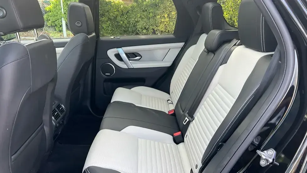 Used Land Rover Discovery Sport SE Dynamic 204 HP (150 kW) 2024 Black SUV