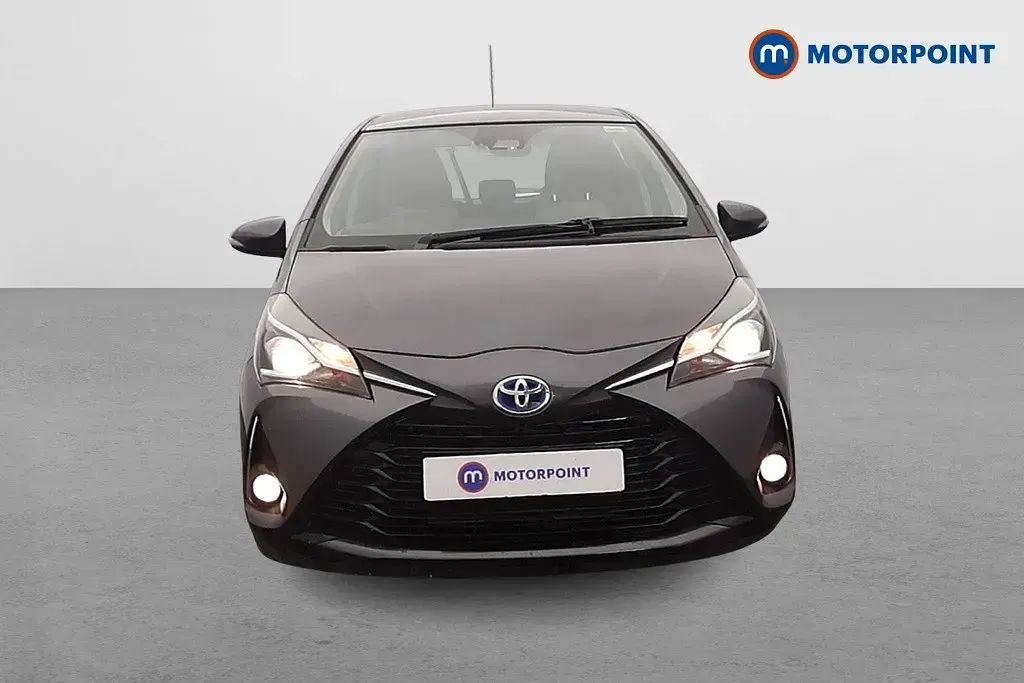 Used Toyota Yaris Hybrid 101 HP (74 kW) 2019 Grey Hatchback