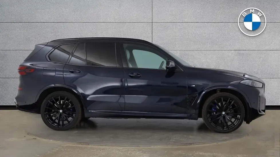 Usado BMW X5 M Sport 482 HP (354 kW) 2025 Preto SUV