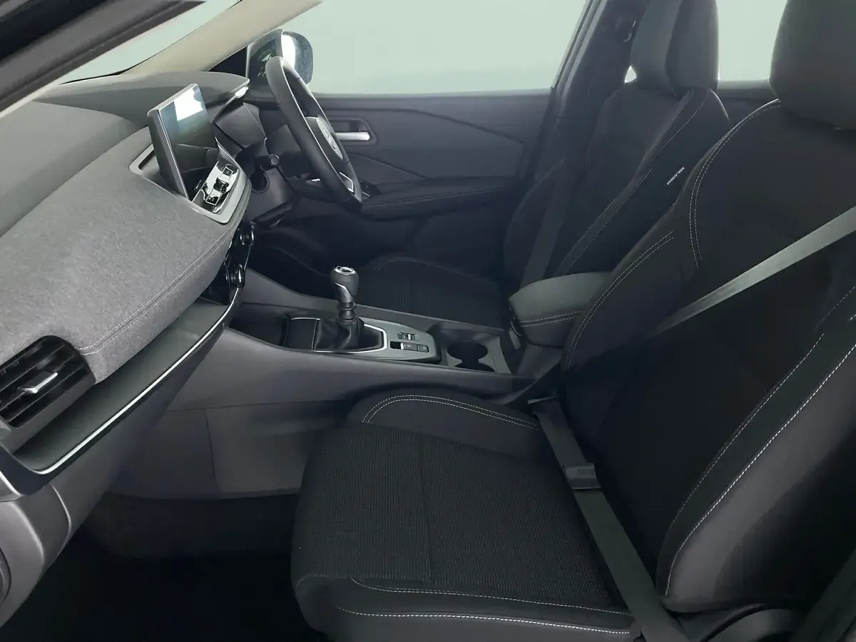 New Nissan Qashqai Acenta Premium 2025 Black SUV