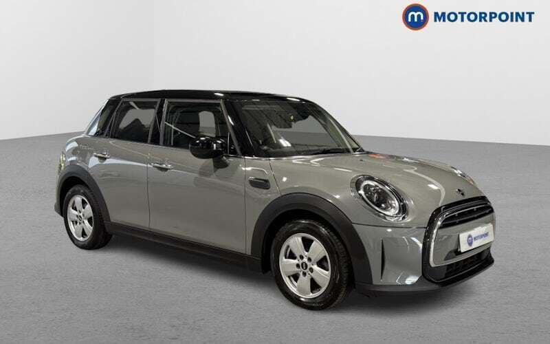 Used 2022 Mini Cooper Classic Hatchback | £13,749 (Good price) - Image 1/4