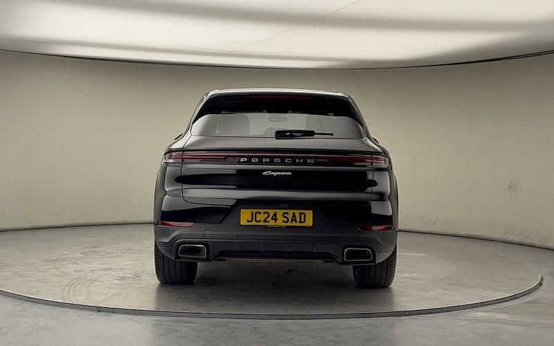 Used Porsche Cayenne 470 HP (345 kW) 2024 Black SUV