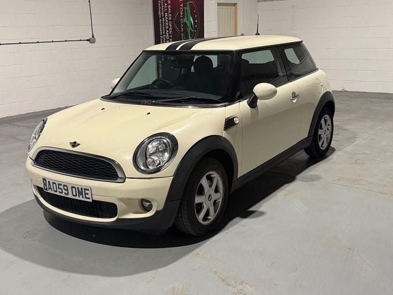 White Used 2009 Mini ONE Hatch Hatchback | £1,695 (Good price) - Image 1/4