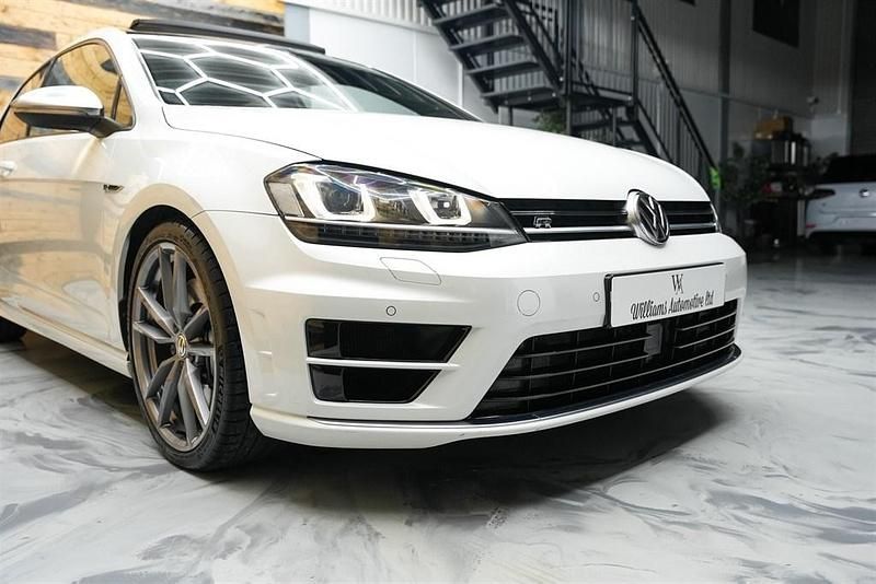 Used VW Golf VII R 2015 White Hatchback