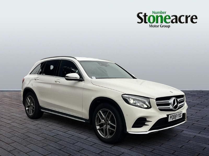 White Used 2018 Mercedes 220 AMG line Estate | £18,495 (Fair price) - Image 1/4