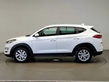 Used Hyundai Tucson SE 115 HP (84 kW) 2019 White SUV