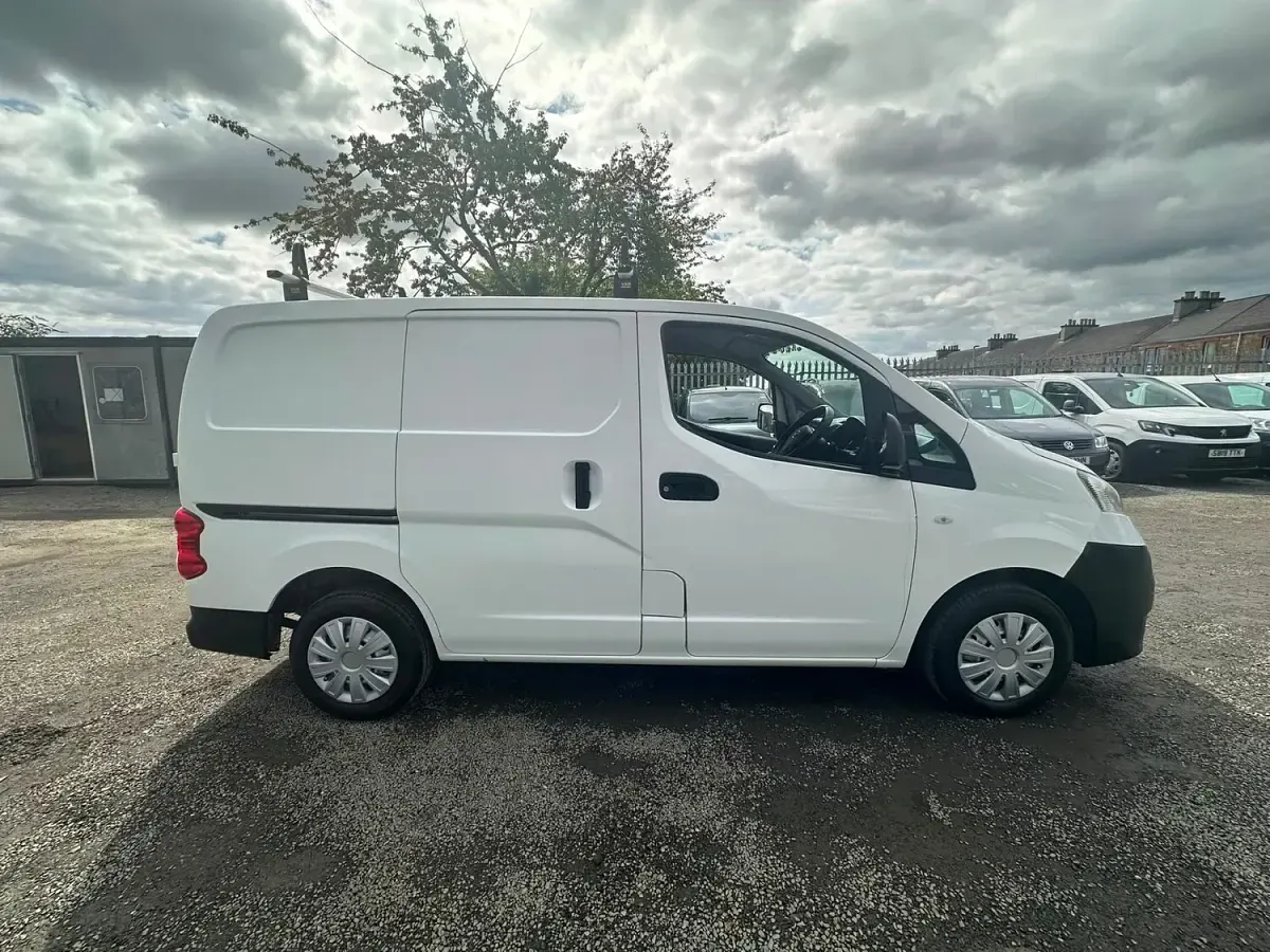 Used Nissan NV200 Acenta 2015 White MPV
