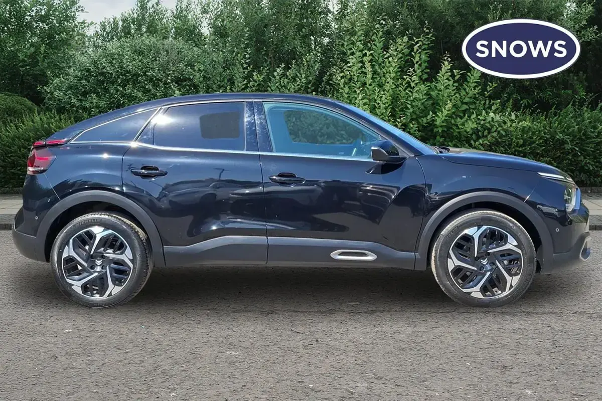 Used Citroën C4 PureTech 131 HP (96 kW) 2022 Black SUV
