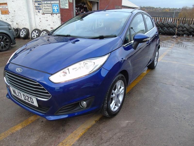 Used Ford Fiesta Zetec 2017 Blue Hatchback