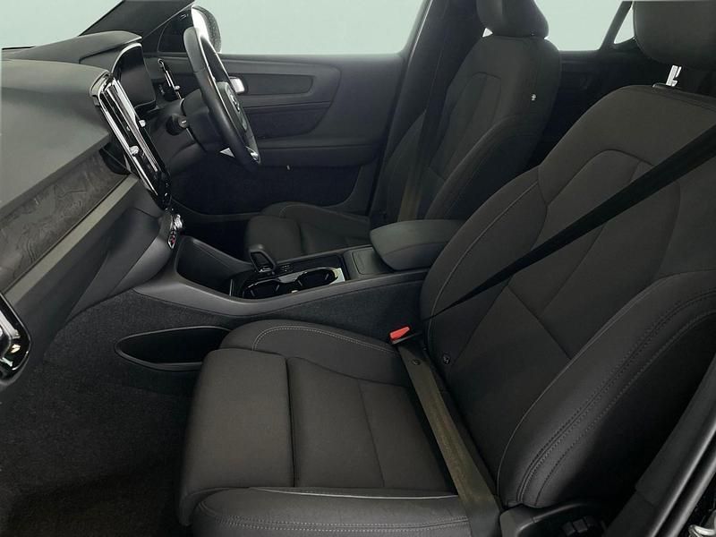 Used Volvo XC40 Core 169 kW (231 HP) 2023 Black SUV