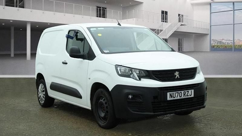 Used Peugeot Partner 2020 White MPV