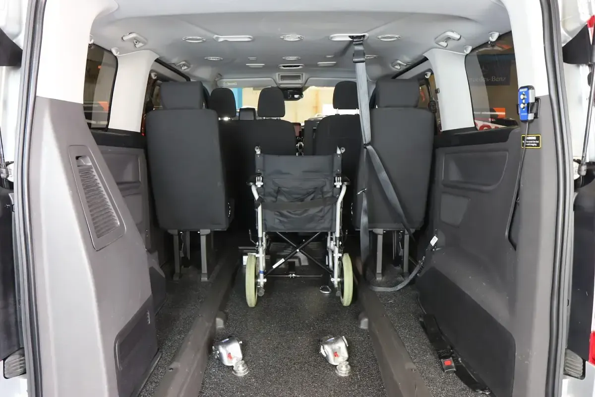 Used Ford Tourneo Custom Titanium 2022 Silver Van
