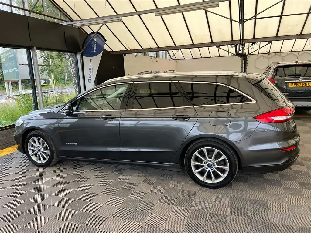 Used Ford Mondeo Titanium 187 HP (137 kW) 2019 Grey Estate