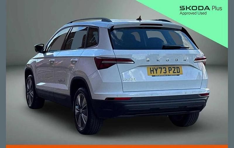 Used Skoda Karoq SE Drive 113 HP (83 kW) 2023 Moon white metallic SUV