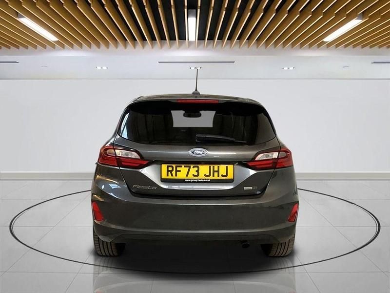 Usado Ford Fiesta Titanium X 125 HP (91 kW) 2023 Cinzento Citadino