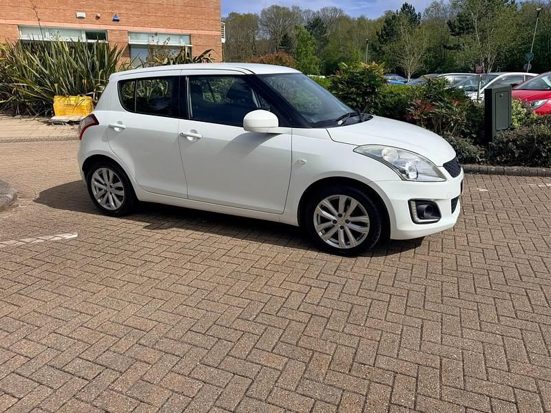 Used Suzuki Swift SZ3 94 HP (69 kW) 2015 White Hatchback