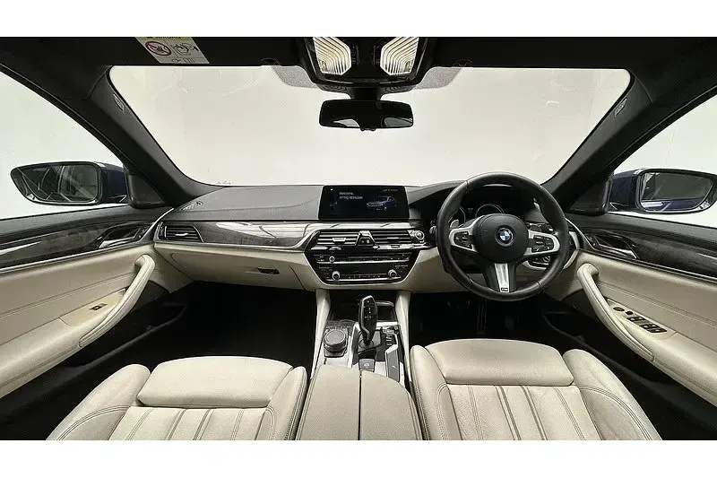 Używany BMW 520 M Sport 2018 Niebieski Sedan/Limuzyna