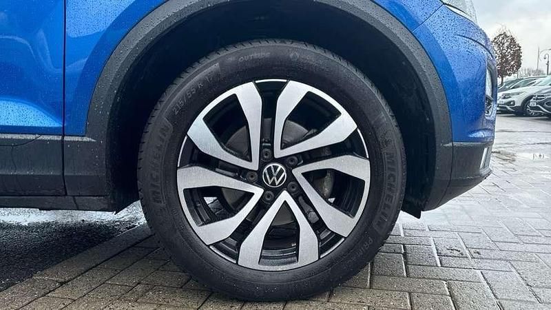 Used VW T-Roc Active 110 HP (80 kW) 2022 Ravenna blue metallic SUV