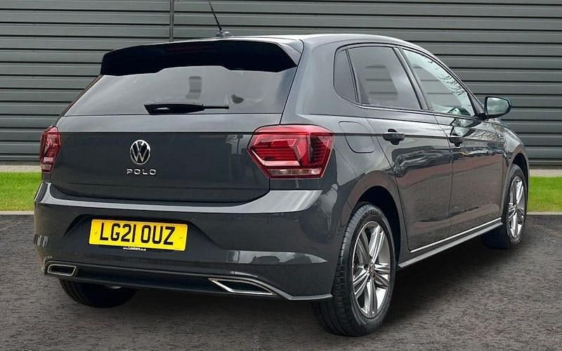 Begagnad VW Polo R-line 110 HK (80 kW) 2021 Halvkombi