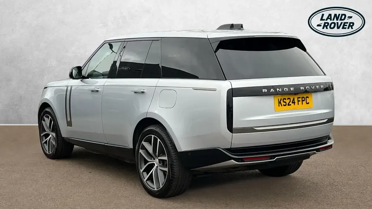 Used Land Rover Range Rover HSE 460 HP (338 kW) 2024 Silver SUV