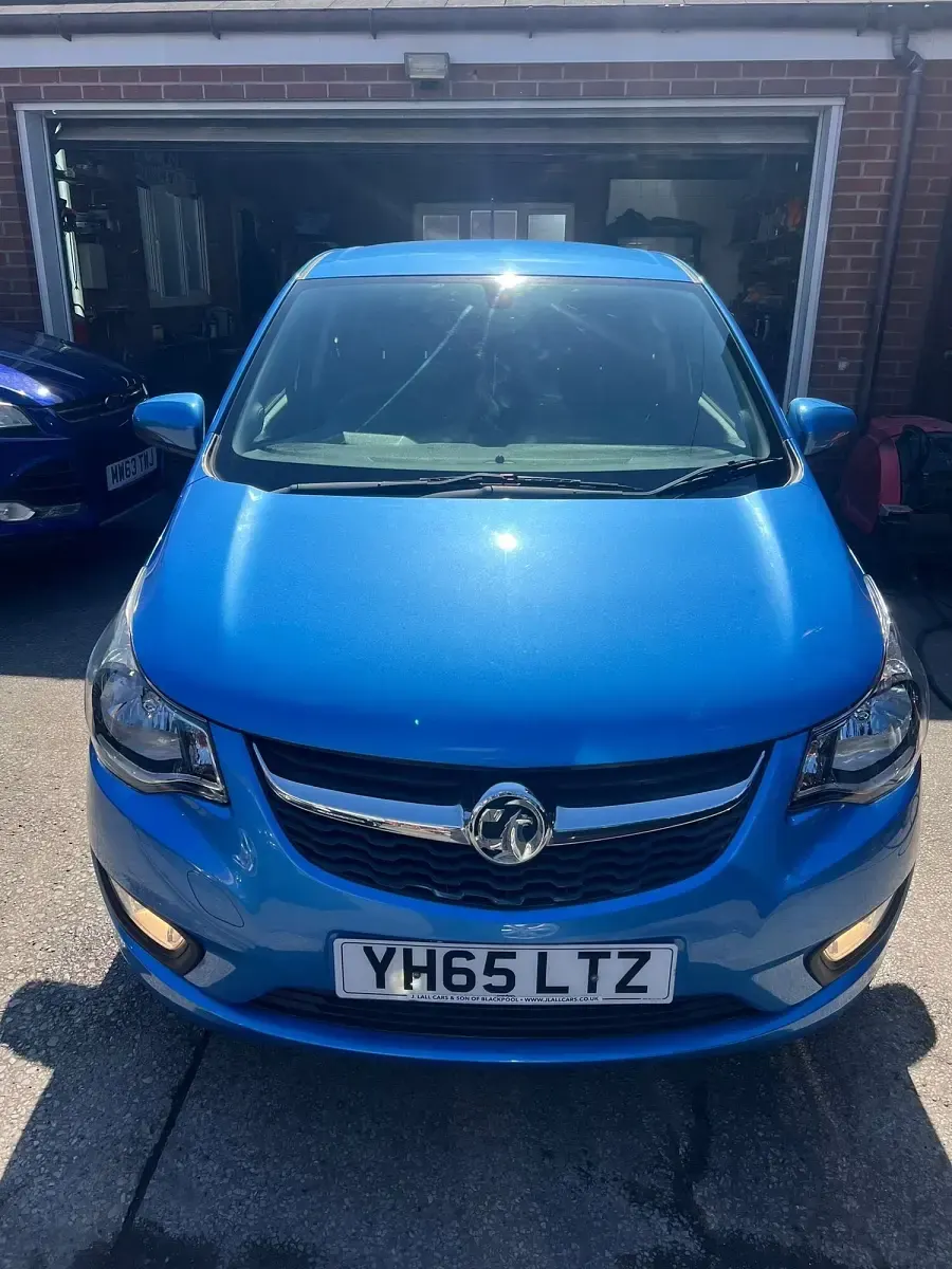 Used Vauxhall Viva 75 HP (55 kW) 2015 Blue Hatchback
