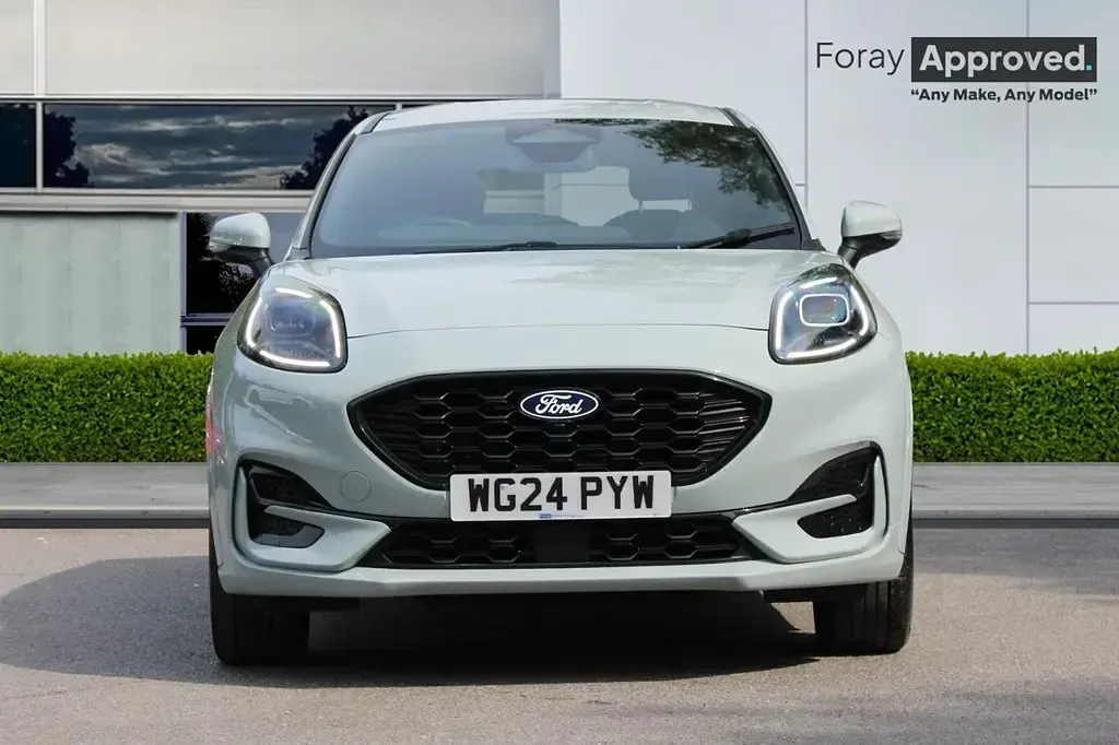 Begagnad Ford Puma ST-Line X 2024 Grå SUV