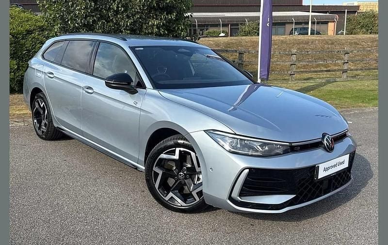 Used VW Passat R-line 204 HP (150 kW) 2025 Silver Estate