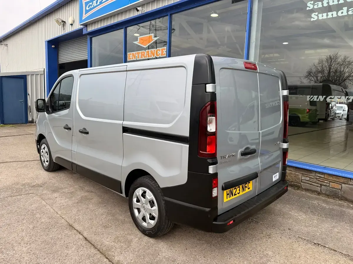 Used Renault Trafic Business 130 HP (95 kW) 2023 Grey MPV