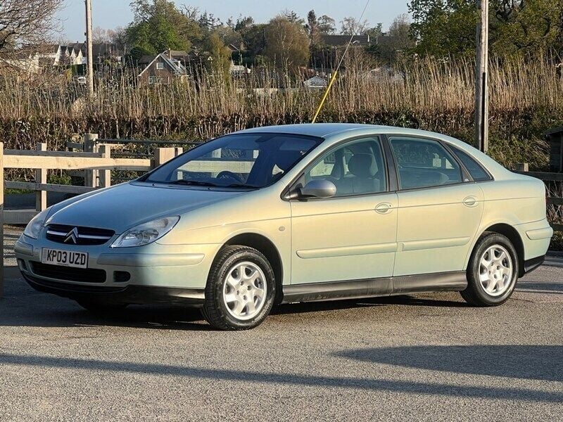 Green Used 2003 Citroën C5 Hatchback | £1,495 - Image 1/3