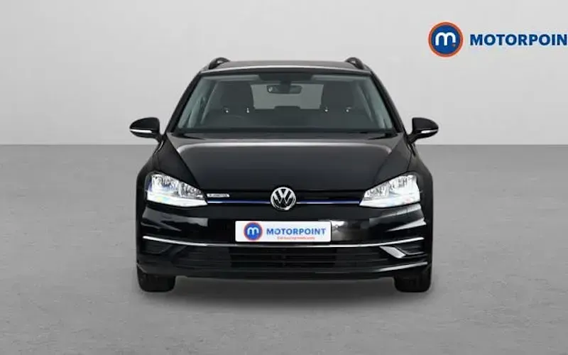 Used VW Golf VII SE 131 HP (96 kW) 2018 Black Estate