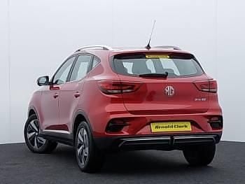 Used MG ZS Trophy 129 kW (176 HP) 2022 Red Hatchback