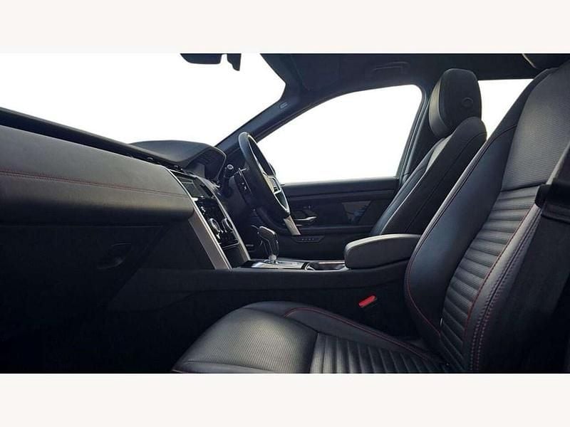 Used Land Rover Discovery Sport HSE Dynamic 204 HP (150 kW) 2022 White SUV