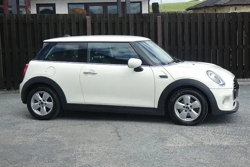 Used Mini Cooper Classic 2020 White Hatchback
