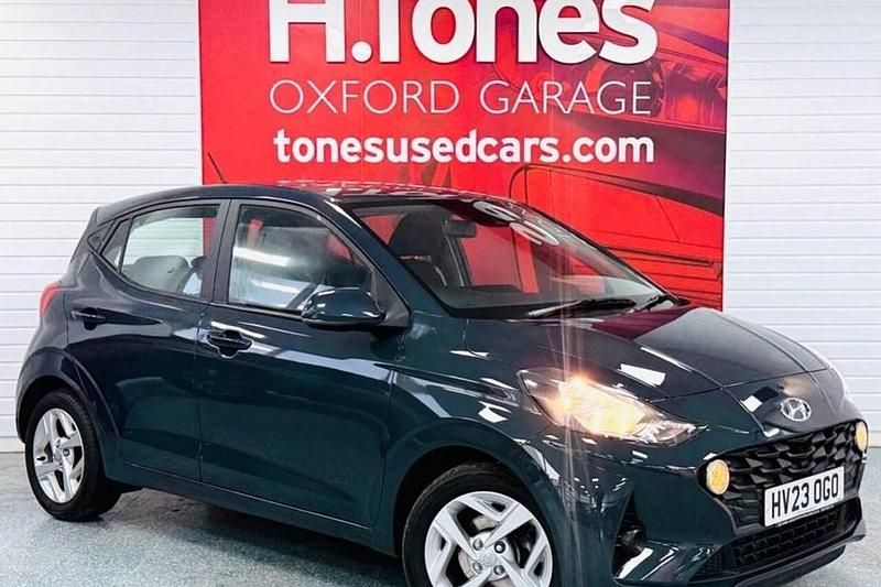 Used Hyundai i10 SE 67 HP (49 kW) 2023 Grey Hatchback