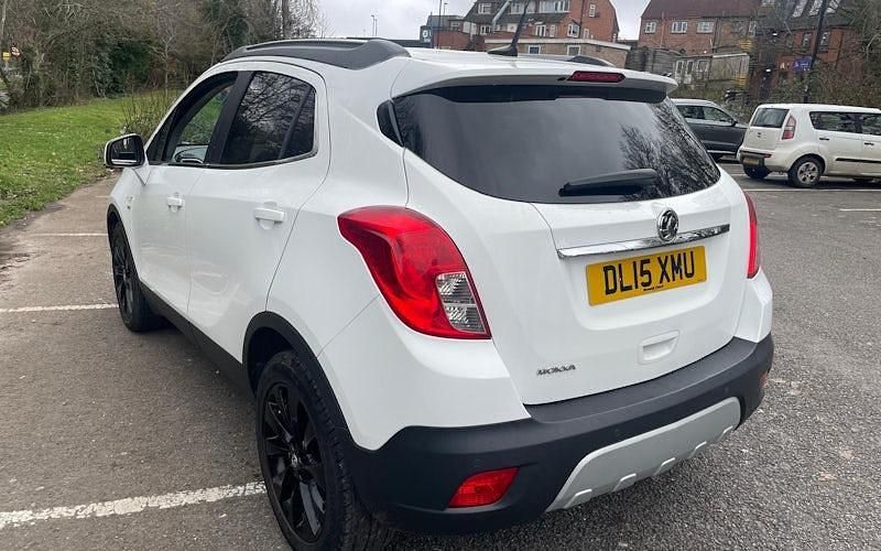 Used Vauxhall Mokka 116 HP (85 kW) 2015 White SUV