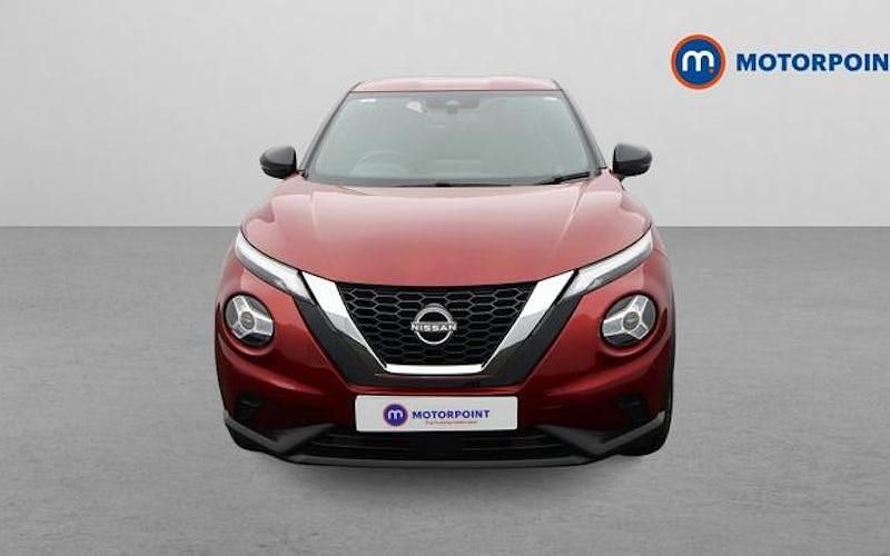 Used Nissan Juke N-Connecta 114 HP (83 kW) 2023 Red SUV