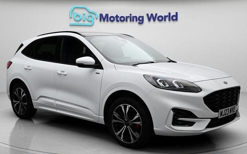 Begagnad Ford Kuga ST-Line X 224 HK (164 kW) 2023 SUV
