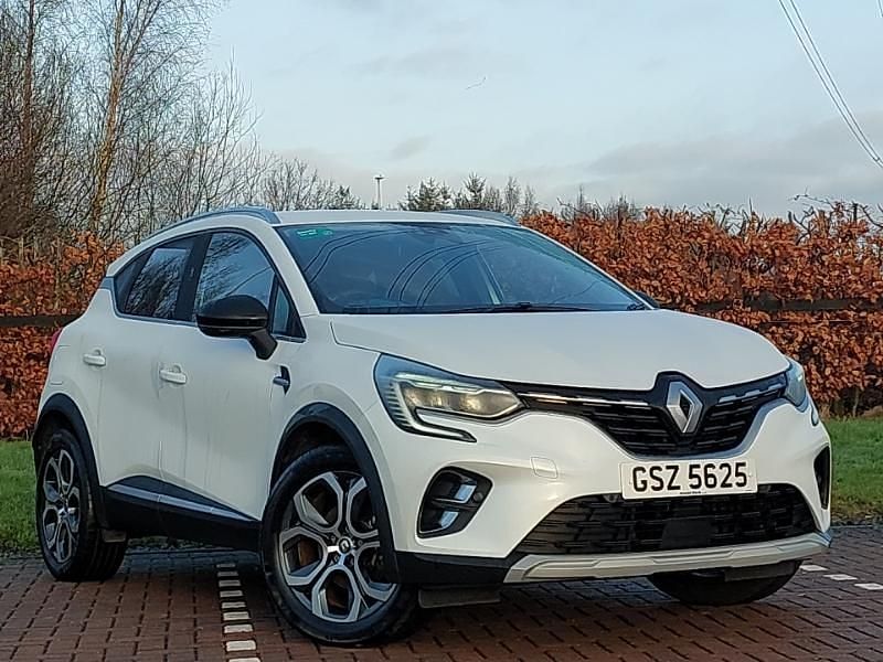 White Used 2022 Renault Captur Techno SUV | £15,998 (Fair price) - Image 1/4