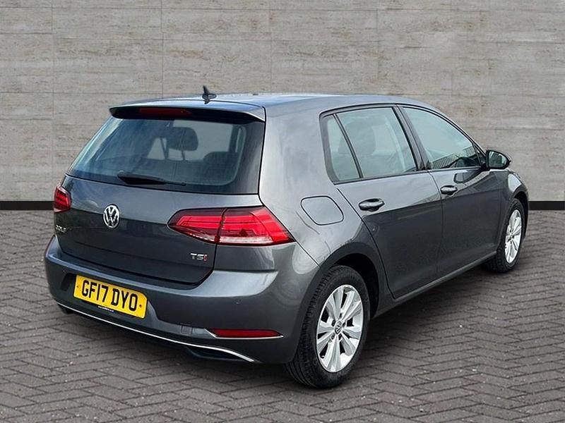 Used VW Golf VII SE 125 HP (91 kW) 2017 Grey Hatchback