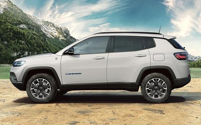 Used Jeep Compass Trailhawk 241 HP (177 kW) 2024 SUV