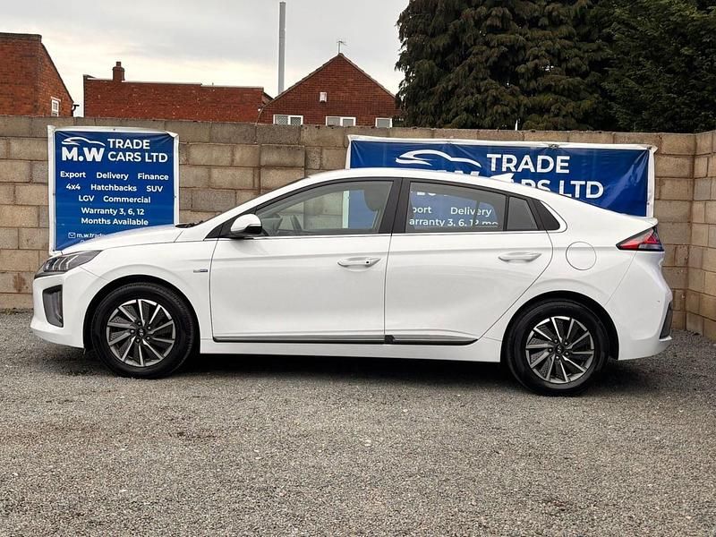 Used Hyundai Ioniq Premium 100 kW (136 HP) 2021 White Hatchback